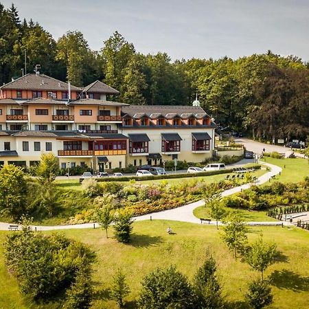 Hotel Studanka Рихнов-над-Кнежноу Экстерьер фото