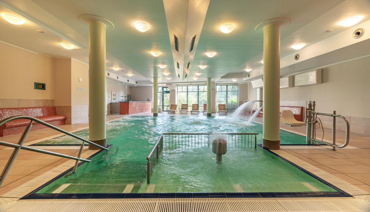 Hotel Studanka Рихнов-над-Кнежноу Экстерьер фото