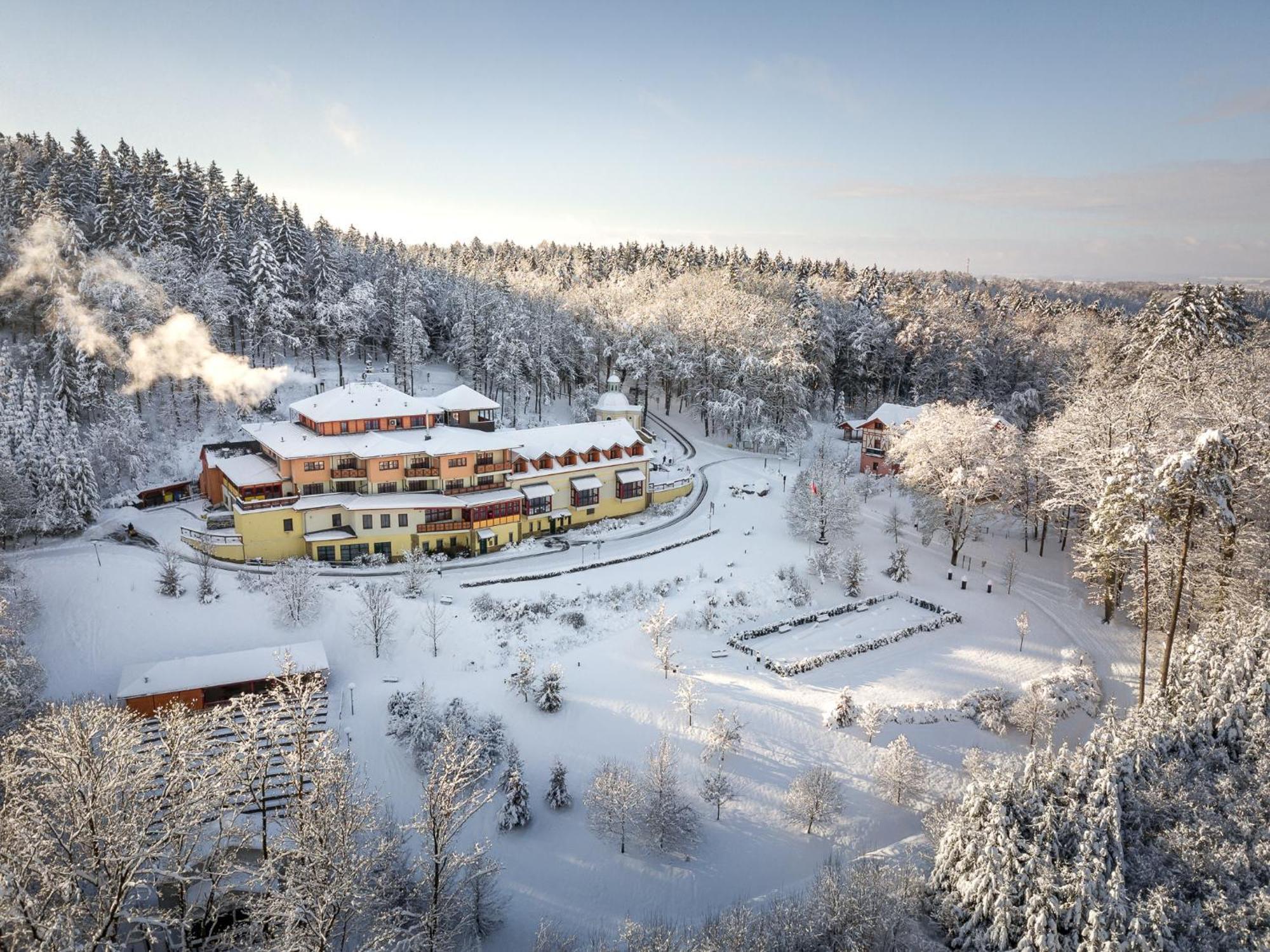 Hotel Studanka Рихнов-над-Кнежноу Экстерьер фото
